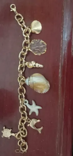 Vendo linda pulseira feminina