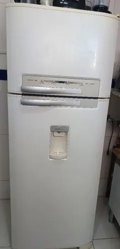 Geladeira eletrolux 409 Litros