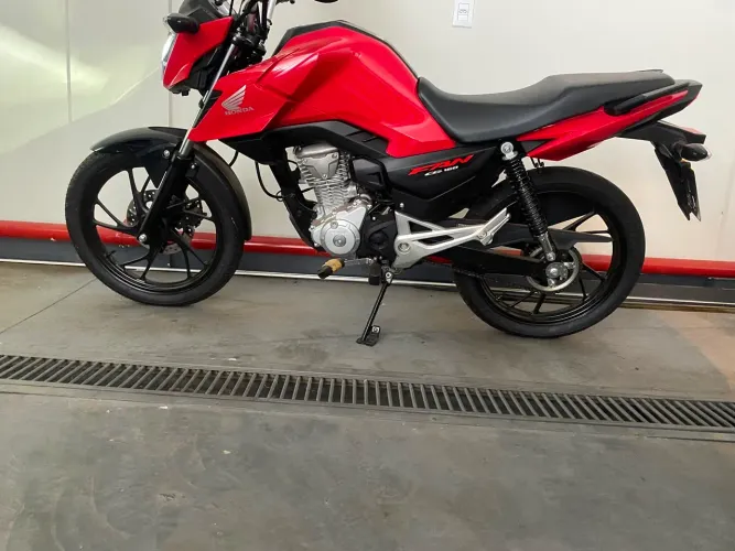 Fan 2025/25 completa com 281 km rodados. Abaixo da fipe