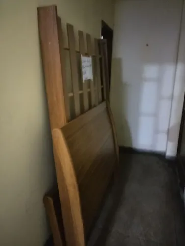 Vende-se cama casal, semi nova