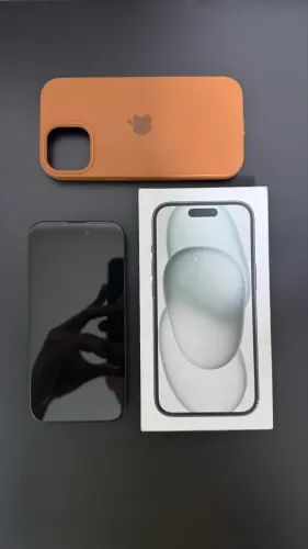 iPhone 15 - 128GB