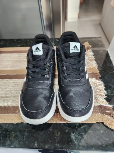 Tênis Adidas Original Infantil Tam. 33 - Estado de Novo