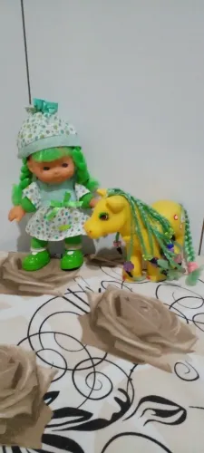 Boneca e Pônei Fruit Pera