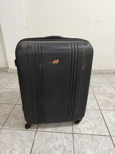 Mala de viagem dura