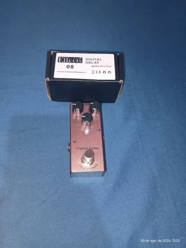 Pedal digital delay
