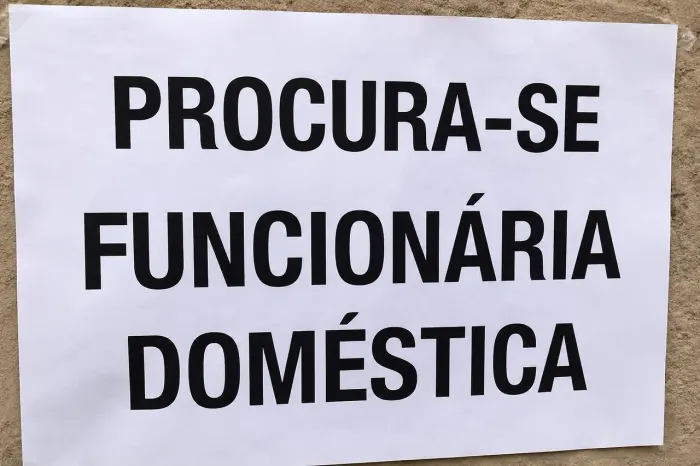 Procura-se funcionária doméstica