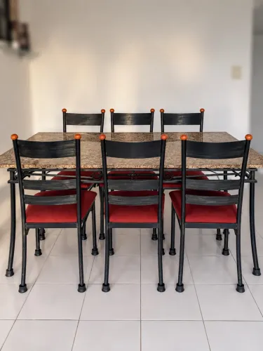 Mesa de Jantar com Tampo de Mármore + 6 Cadeiras