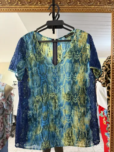 Blusa P estampa cobra marca Brooksfield Donna
