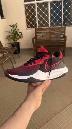 TÊNIS NIKE PRECISION VI