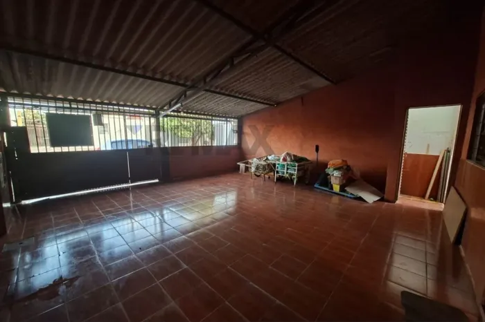CASA Á VENDA DE 2 QUARTOS NA SAMAMBAIA SUL
