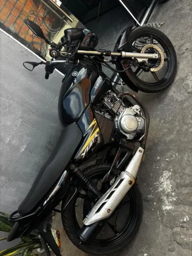 Yamaha YBR 2006 toda em dias ponto de transferência 