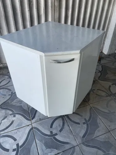 Balcão fruteira em aço de canto 300$