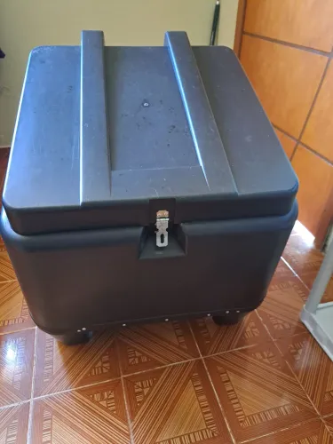 Vendo bau protork 135 litros