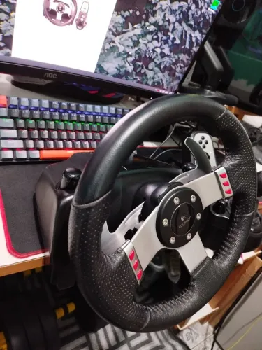 Volante Logitech G27 (somente volante)