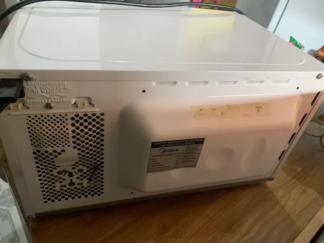 VENDO MICROONDAS SEMI NOVO / FUNCIONANDO PERFEITAMENTE