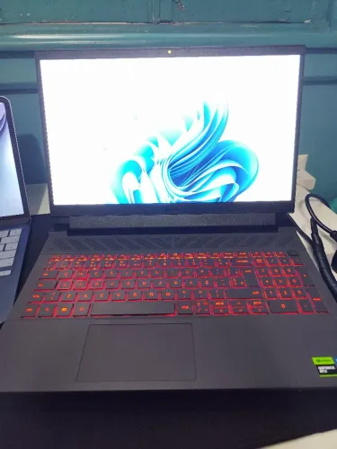 DELL G15 5530 RTX 3050, i5 13th Gen 512Gb 16Gb Ram