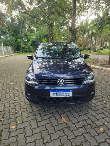 Volkswagen Fox Selecao 1.0 Total Flex 8V 5P 2014