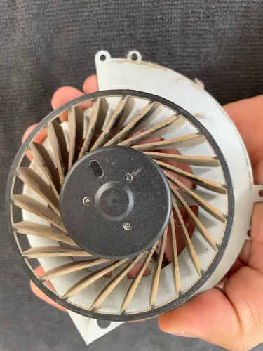 Limpeza + Troca de Pasta Térmica para videogames