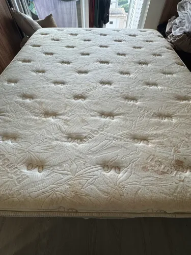 Vendo cama box queen Herval
