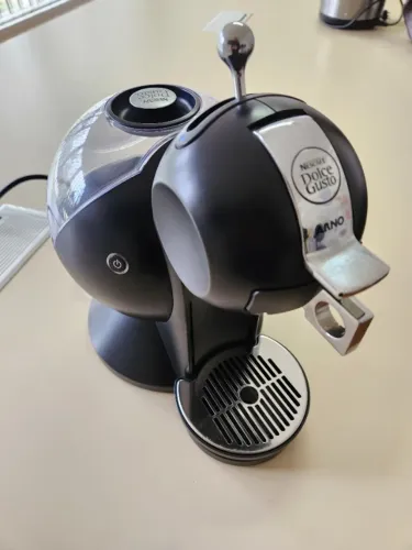 Cafeteira Expresso Dolce Gusto Nescafé Melody Arno