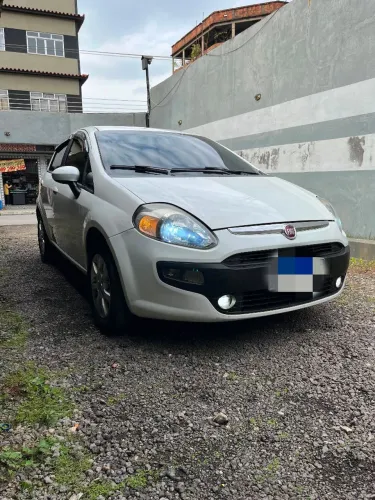 Fiat Punto Attractive 1.4 Fire Flex 8V 5P 2013