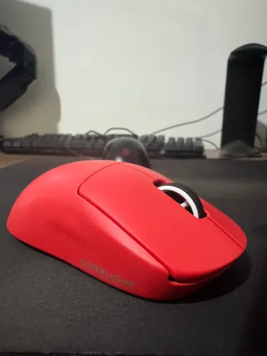 Mouse G PRO Superlight sem fio gamer