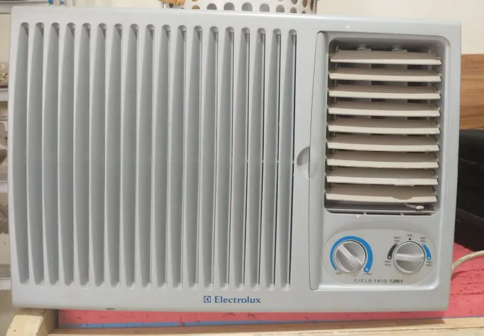 Vendo ar condicionado, Eletrolux janela 