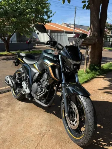 Fazer 250 Mart Green 2023