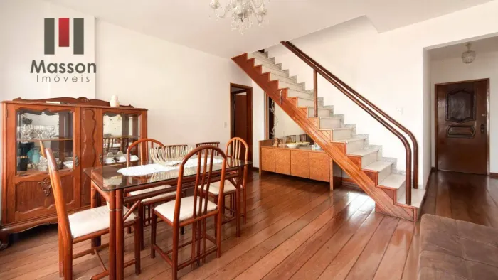 Cobertura com 5 quartos à venda, 208 m² por R$ 990.000 - Centro - Juiz de Fora/MG
