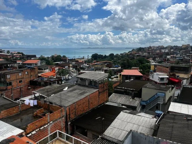 Espaço para bronze em Itacaranha com água, luz e internet incluso no valor