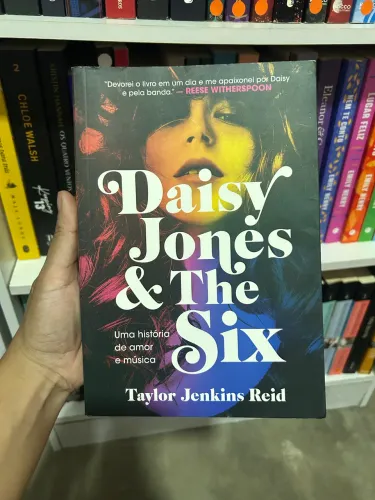 Daisy Jones & The Six ? Taylor Jenkins Reid
