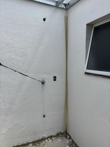 Vendo 17 varetas de fibra , serve para fazer pipas , Raias e artesanatos