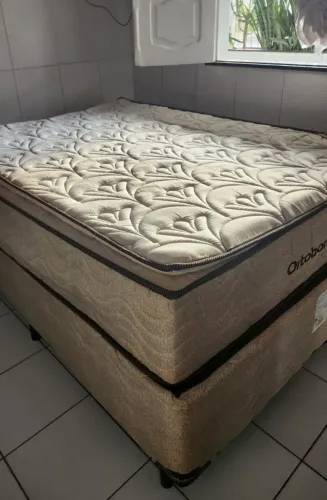 Cama e colchão Ortobom