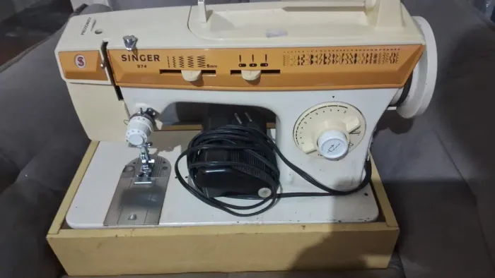 Maquina de costura zig-zag singer 974