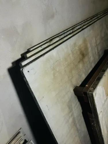 Placa cimentícia de 2cm.
