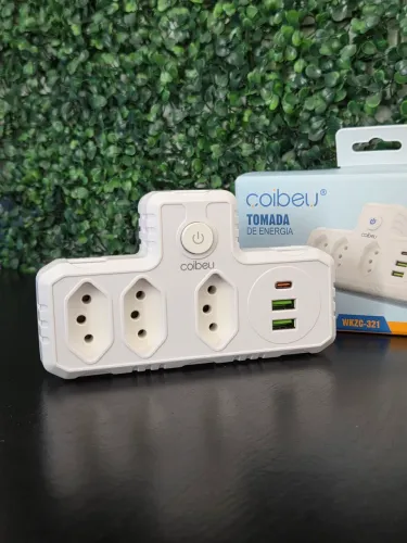 Tomada Multiuso COIBEU - 3 Tomadas, 2 USB e 1 Tipo C
