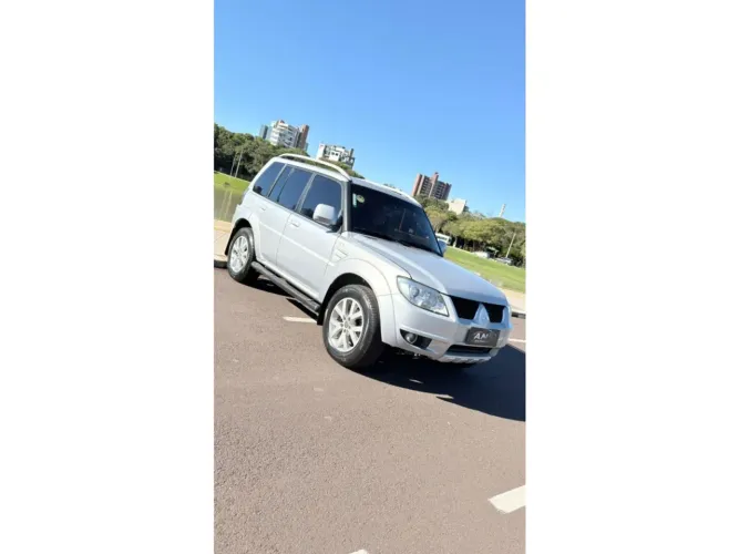 Mitsubishi Pajero TR4 2.0 Flex 16V 4X2 Aut. 2012