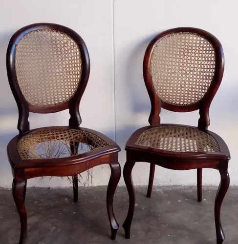 Conjunto com 5 Cadeiras Medalhão Antigas - Estrutura Original |