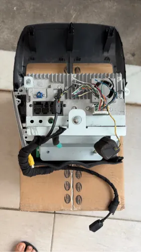 Vendo um rádio e multi mídia para veículos da marca Mitsubishi Asx 