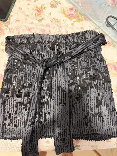 Saia preta de paetê