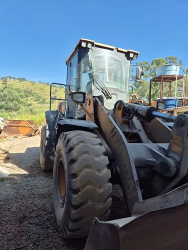Carregadeira  Hyundai Hl 745
