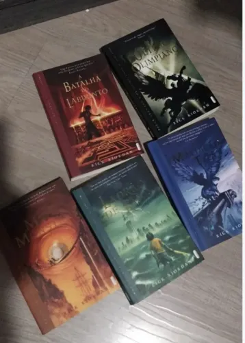 Box Livros Percy Jackson e os Olimpianos 