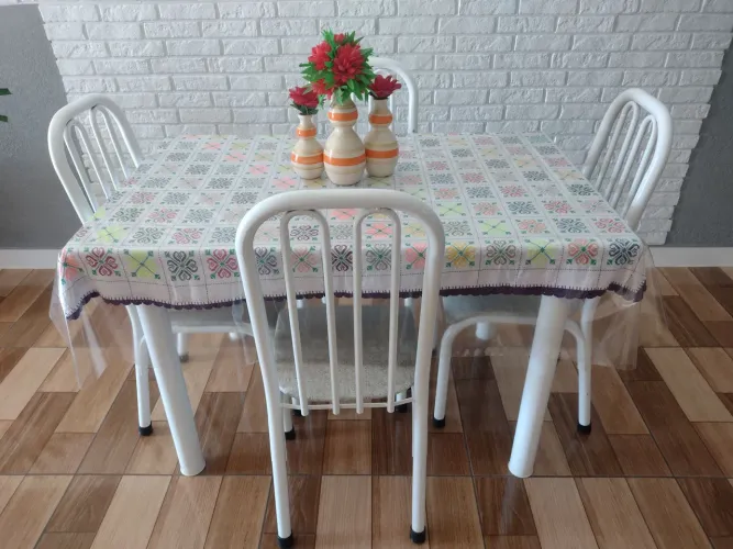 Mesa de mármore branca de 4 lugares 1,20x 0,80