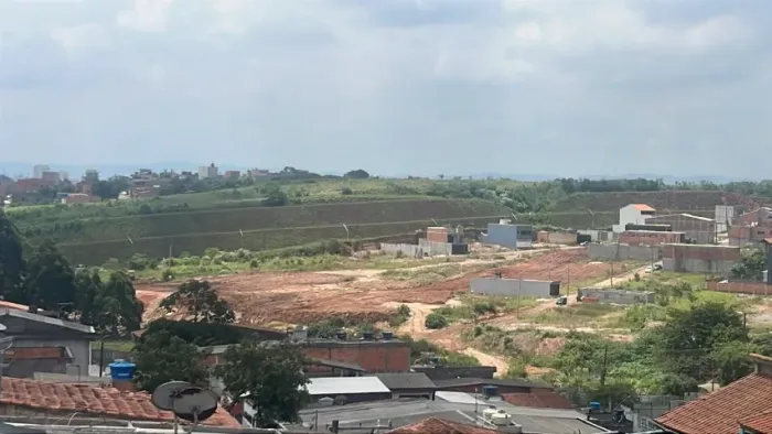 TERRENO À VENDA - R$ 95.000 | NÃO POSSUI ESCRITURA | DIVISA SP - MAUÁ