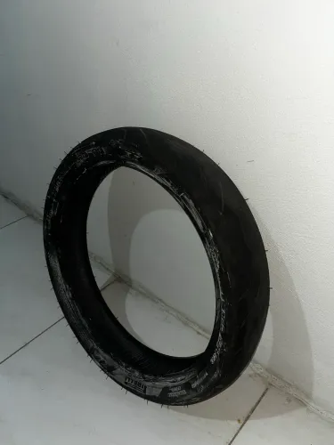 PNEU DIANTEIRO PIRELLI DIABLO ROSSO II USADO