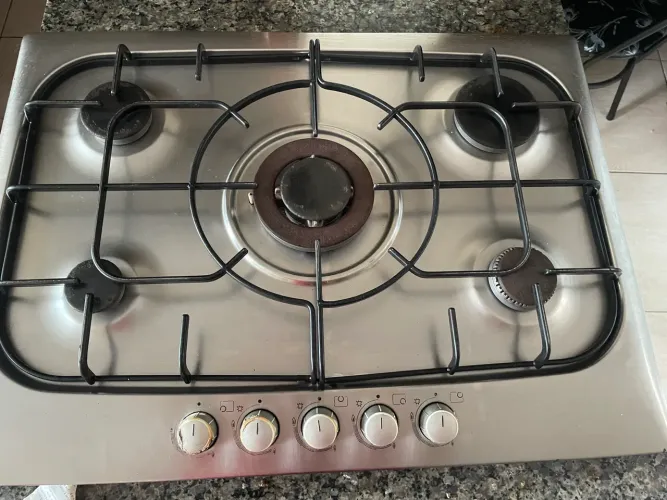 Cooktop Midea 5 Bocas Inox com Tripla Chama e Grades de Ferro Fundido