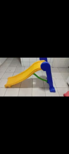 Escorregador infantil 