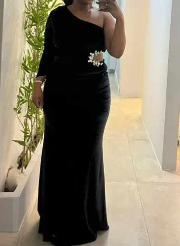 Vestido preto festa