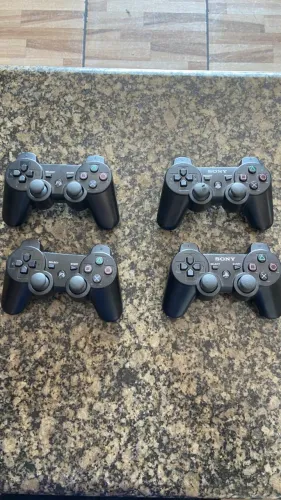 Controles de Playstation 2, comprei mas acabei não usando