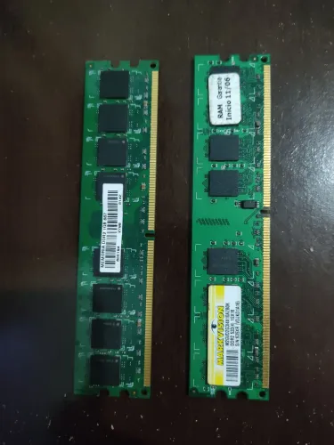 Par de memória DDR2 1gb cada (40 R$ as duas)